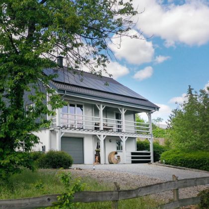 Chalet Faro Durbuy suites, luxe vakantiehuis met zwembad sauna en jacuzzi huren in de Ardennen