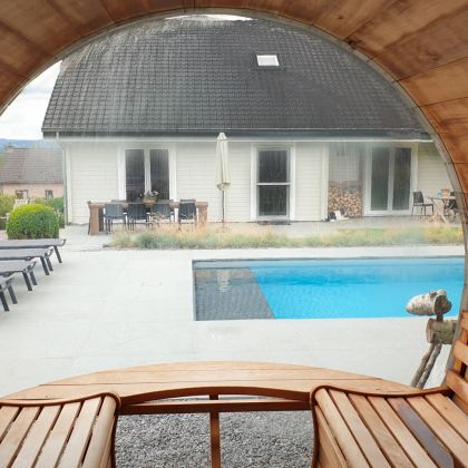 chalet Faro Durbuy, vakantiehuis met sauna jacuzzi en zwembad huren in de Ardennen